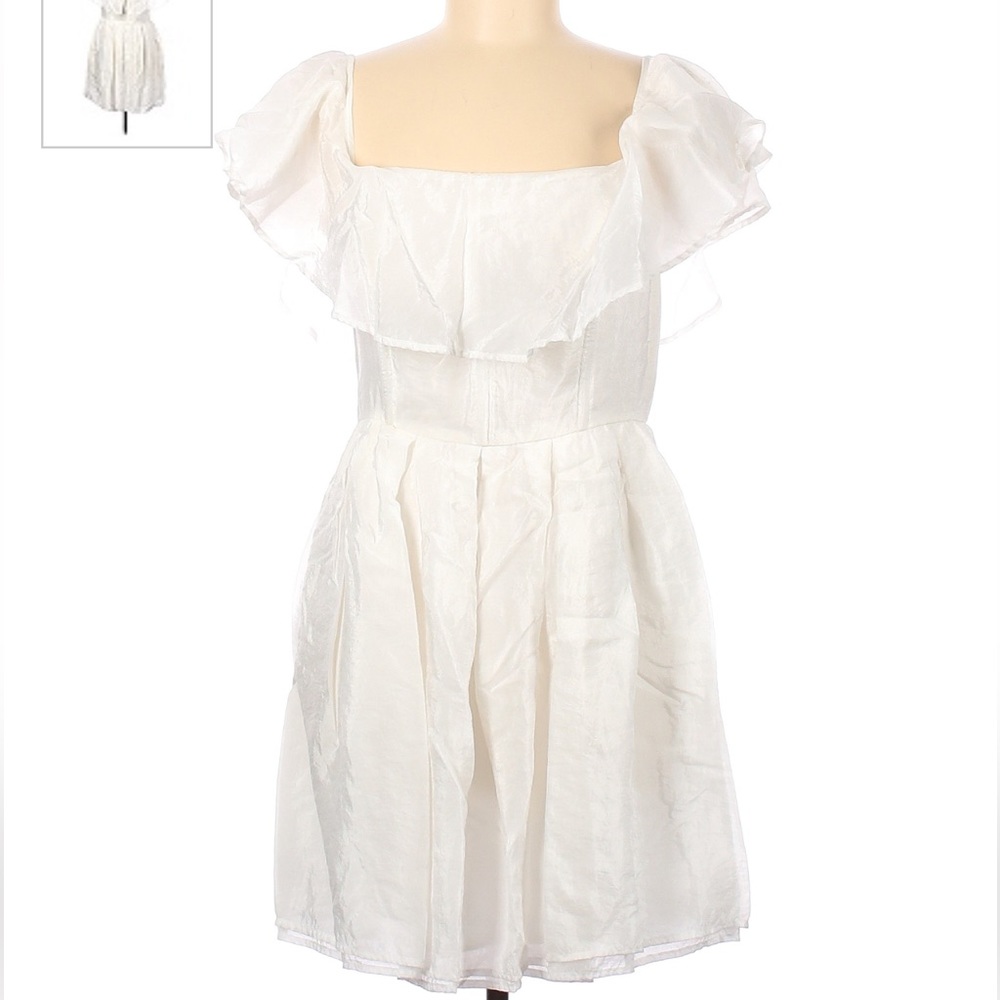 NWOT Something Navy Beautiful Designer White Casual Dress in Size M